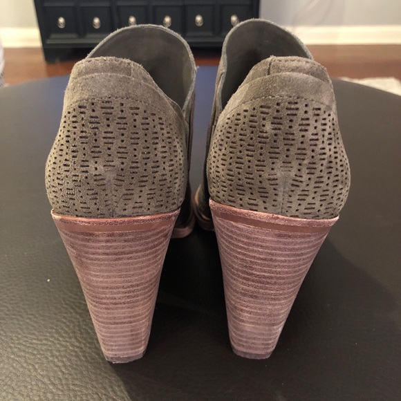 Vince Camuto Karini Open Toe Bootie Womens US 7.5 Olive Casual Stacked Heel. - Picture 6 of 6